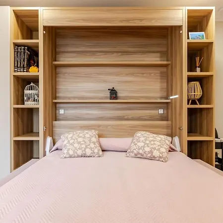New! Cozy For Couples With Private Patio Sevilla