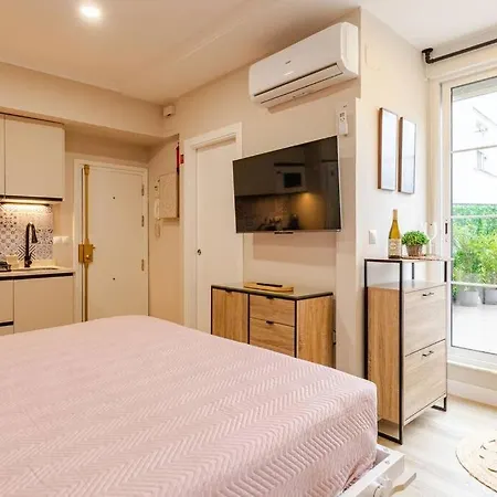 New! Cozy For Couples With Private Patio * Sevilla