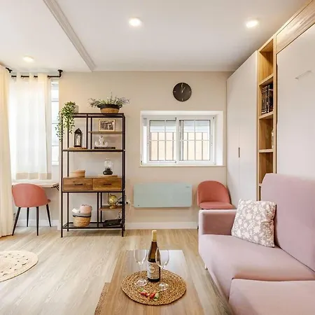 Lejlighed New! Cozy For Couples With Private Patio Sevilla