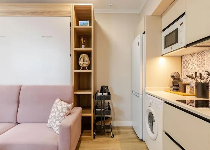 아파트 New! Cozy For Couples With Private Patio 세비야