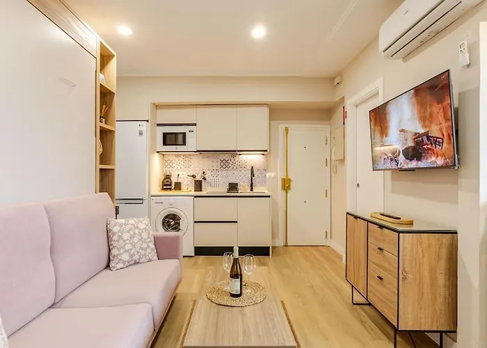New! Cozy For Couples With Private Patio *