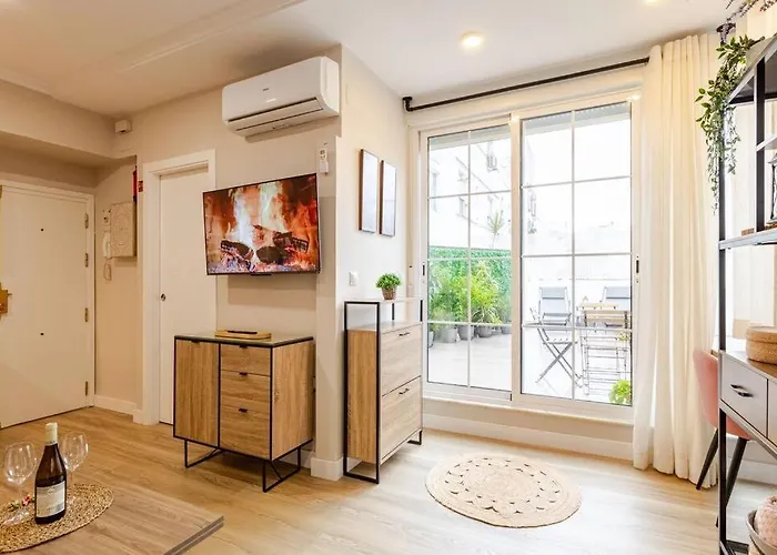 New! Cozy For Couples With Private Patio 아파트 *
