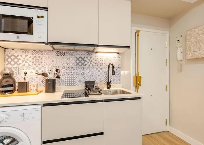 아파트 New! Cozy For Couples With Private Patio 세비야