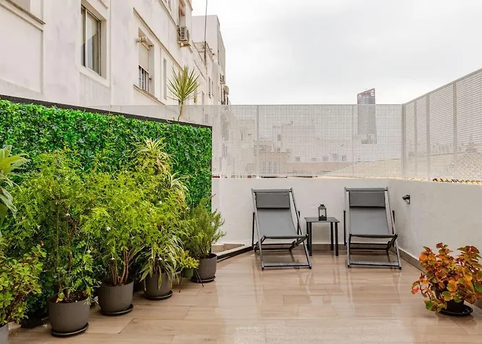 New! Cozy For Couples With Private Patio 아파트 *