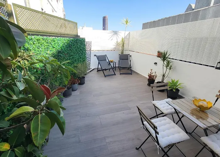 New! Cozy For Couples With Private Patio * 세비야