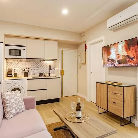 New! Cozy For Couples With Private Patio * 塞维利亚