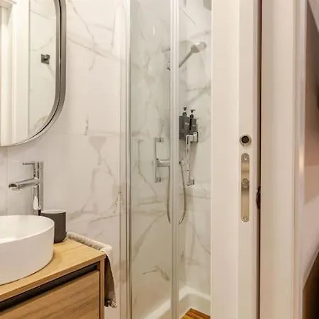 New! Cozy For Couples With Private Patio 公寓 *