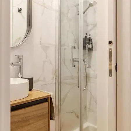 New! Cozy For Couples With Private Patio * 塞维利亚