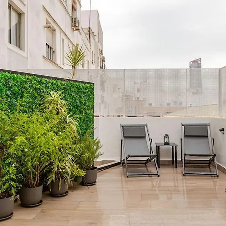 New! Cozy For Couples With Private Patio 公寓 *