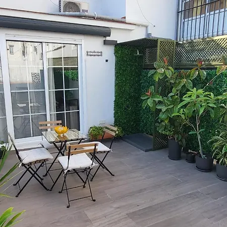 New! Cozy For Couples With Private Patio * 塞维利亚