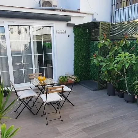New! Cozy For Couples With Private Patio * 塞维利亚