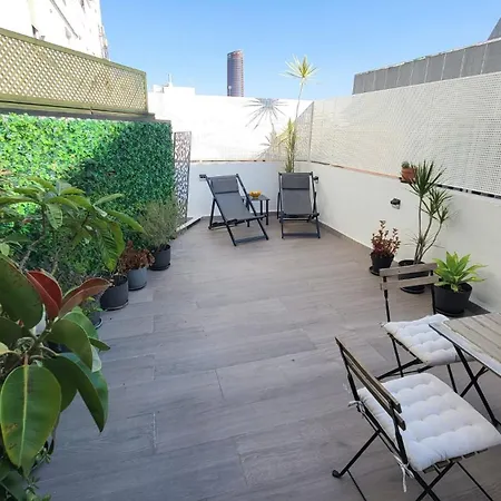 New! Cozy For Couples With Private Patio * 塞维利亚